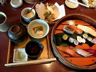 魚菜すしダイニング 四日市店