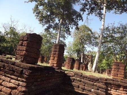 Wat Phra Si Ariyabot-甘烹碧必去景点