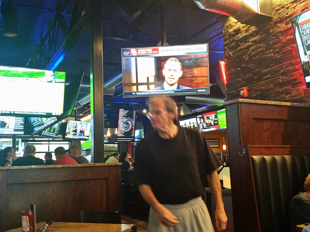 Art & Jake's Sports Bar & Grill Shelby景点图片