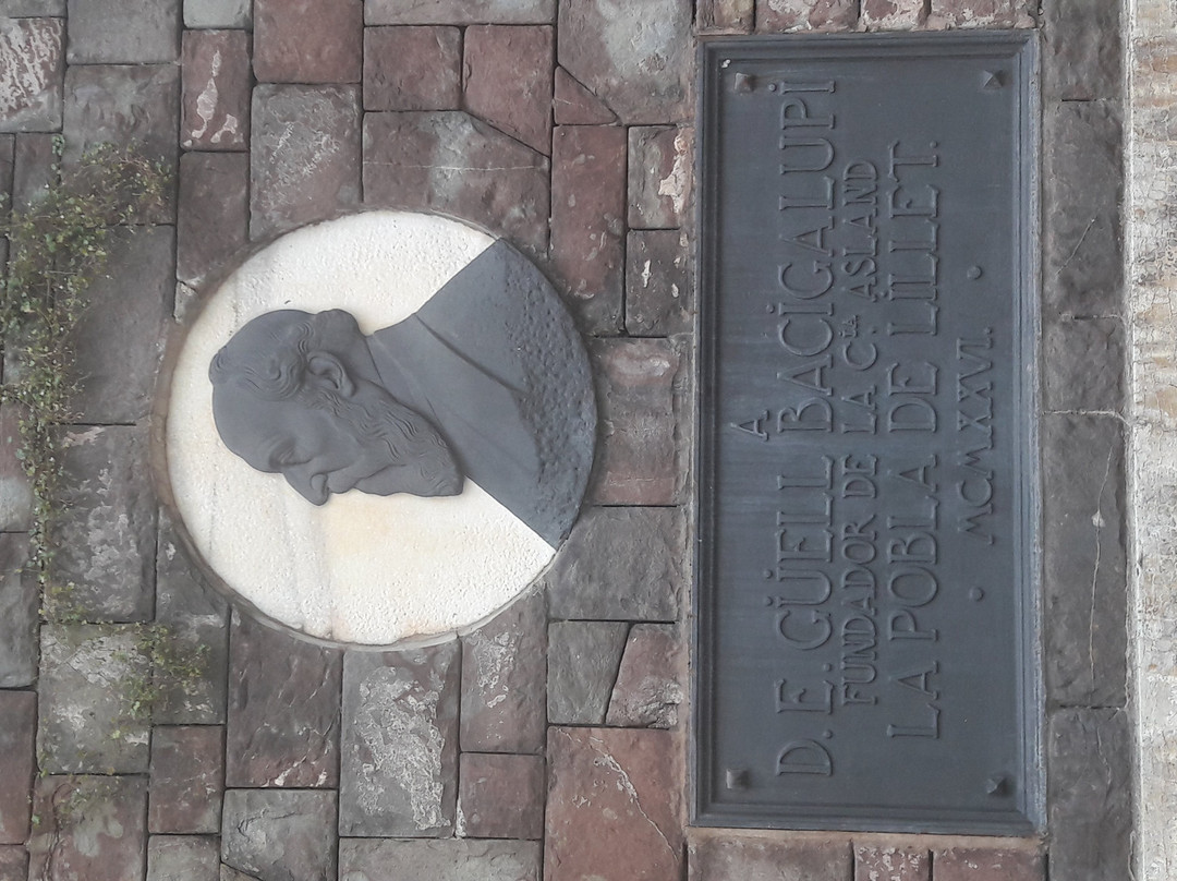 Monumento a Eusebi Guell-拉波夫拉德利列特必去景点