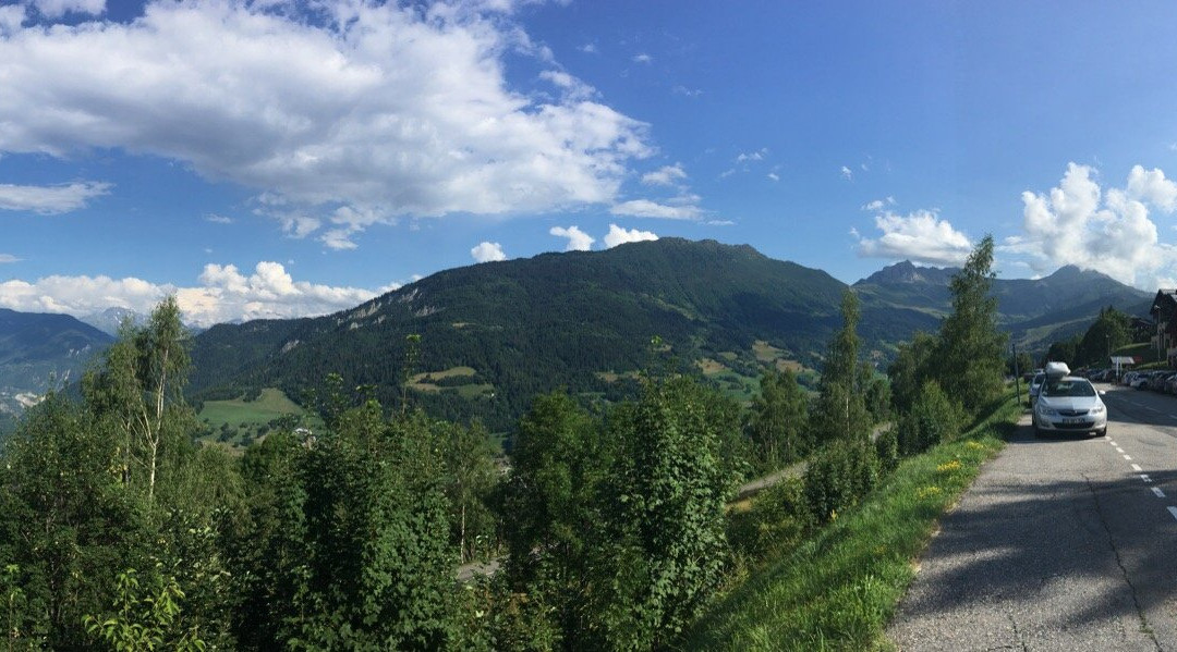 Douy Combelouvière-Doucy必去景点