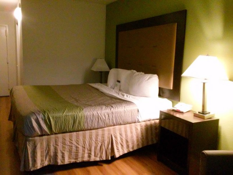 Motel 6 Hartford / Vernon