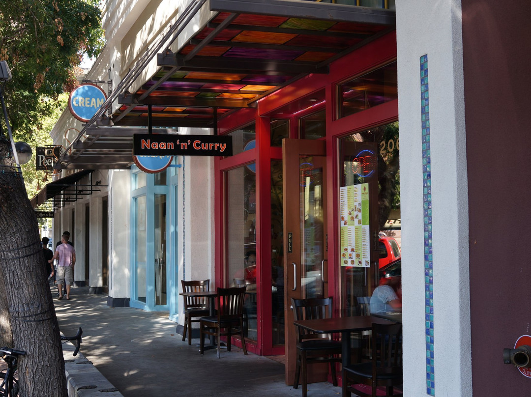 Naan n Curry