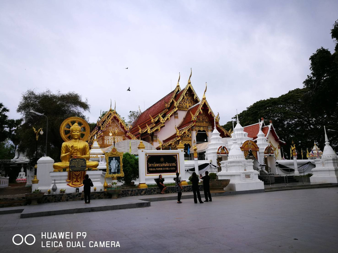 Wat Phra Thaen Sila At-腊黎必去景点