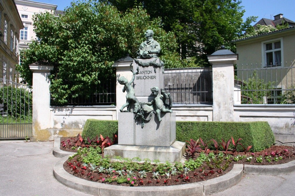 Bruckner Denkmal-施泰尔必去景点