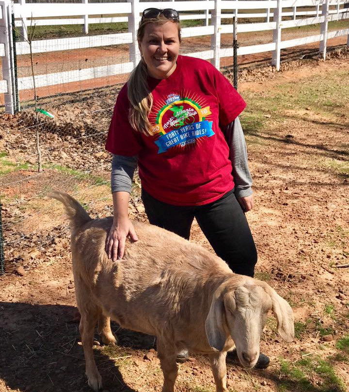 Full Circle Farm Sanctuary-Warm Springs必去景点