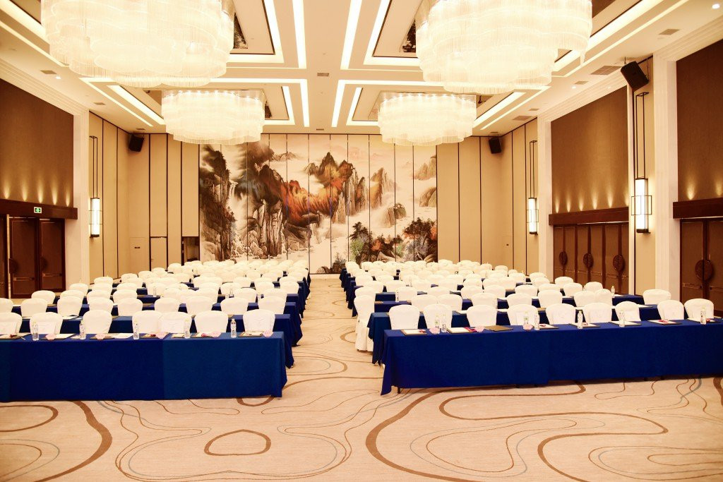 神农架康帝君兰酒店主图