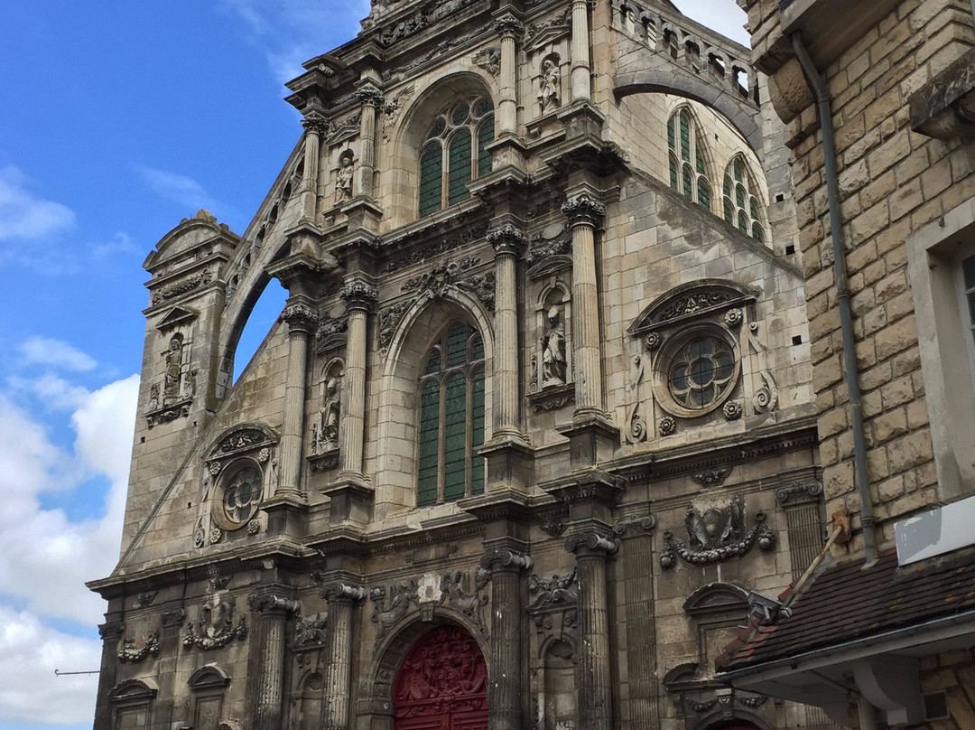 Eglise Saint Pierre景点图片