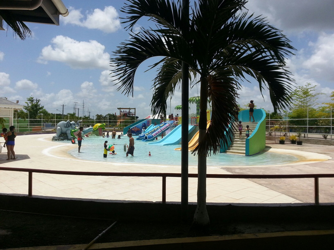 Fun Splash Water Park-Debe必去景点