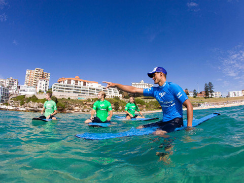邦迪海滩“让我们去冲浪‘课程-邦迪必去景点