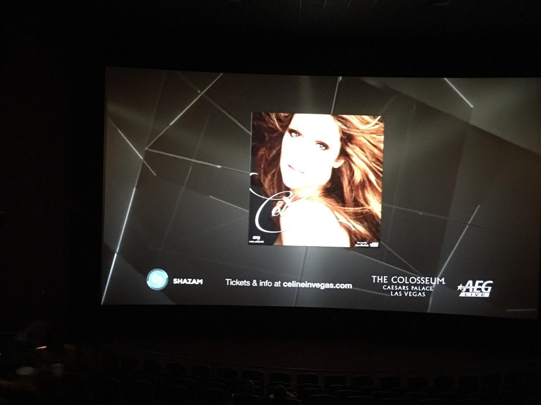 AMC Tustin 14 at The District-Tustin必去景点