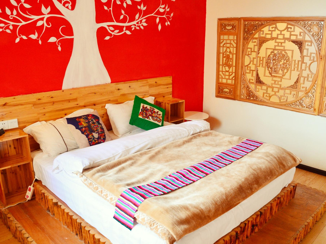 香格里拉楚登硕客栈主图