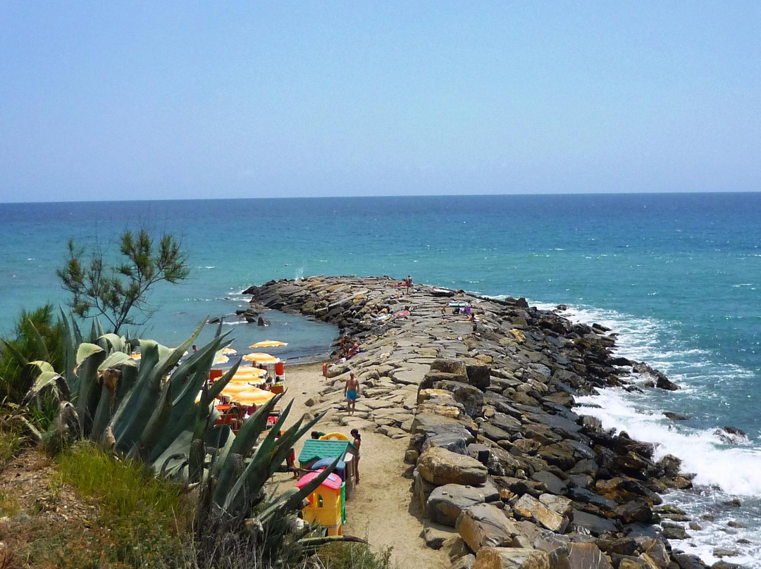 San Lorenzo al Mare旅游攻略图片