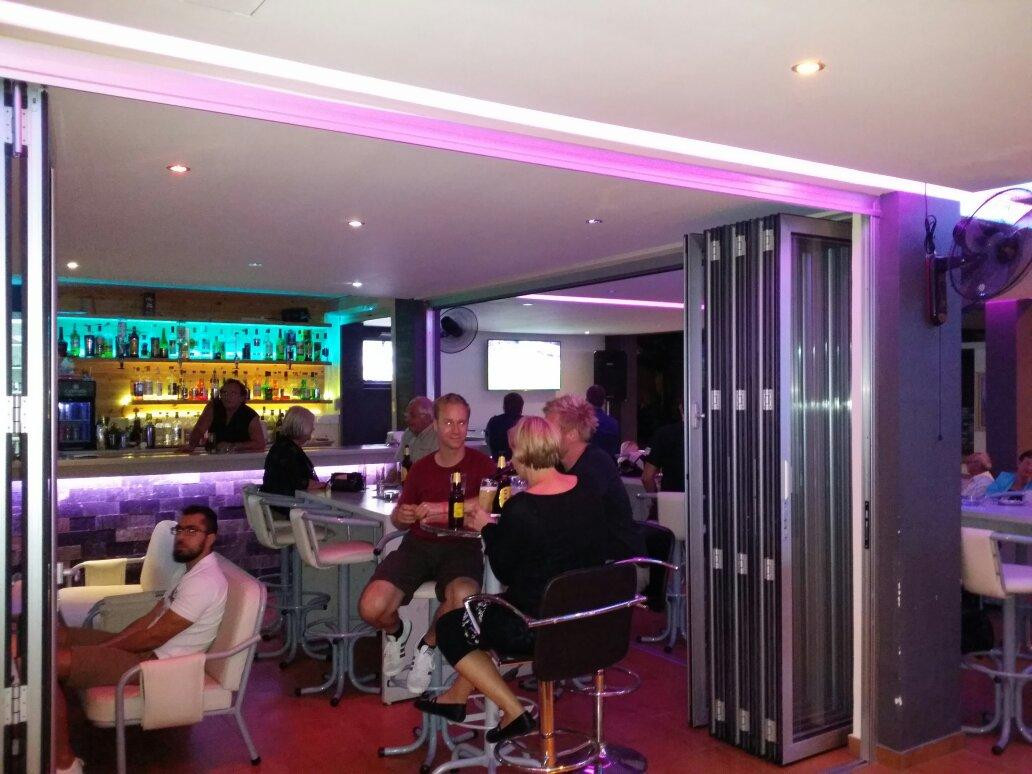 Le Grand Wheatsheaf Bar-帕福斯必去景点