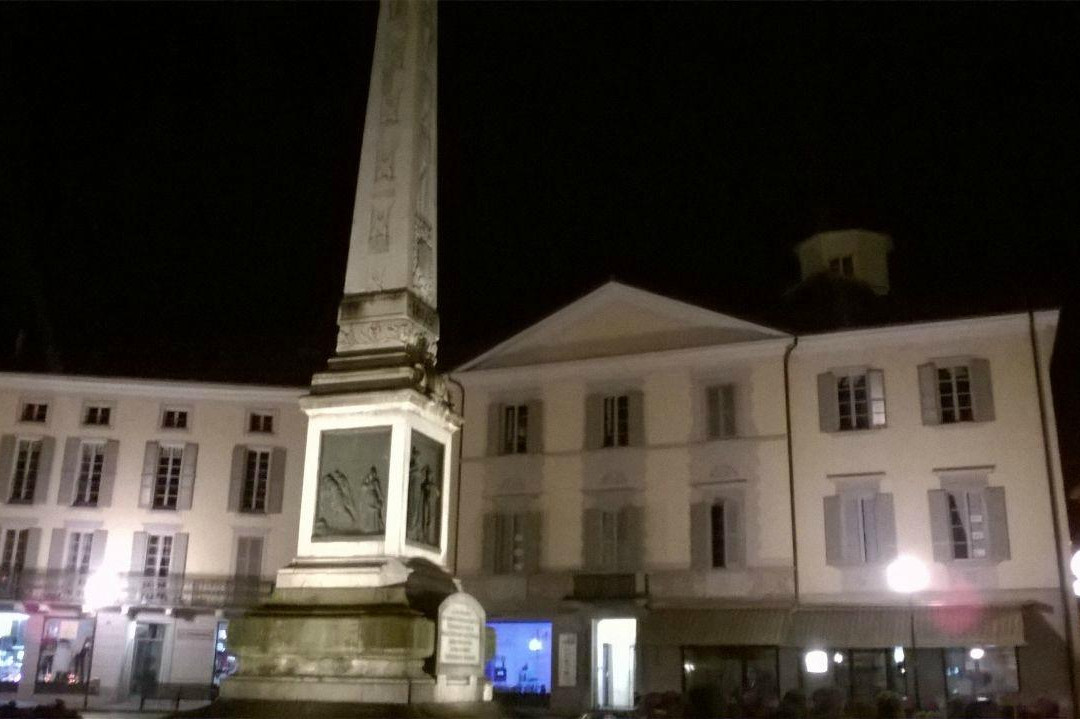 Piazza Indipendenza-贝林佐纳必去景点