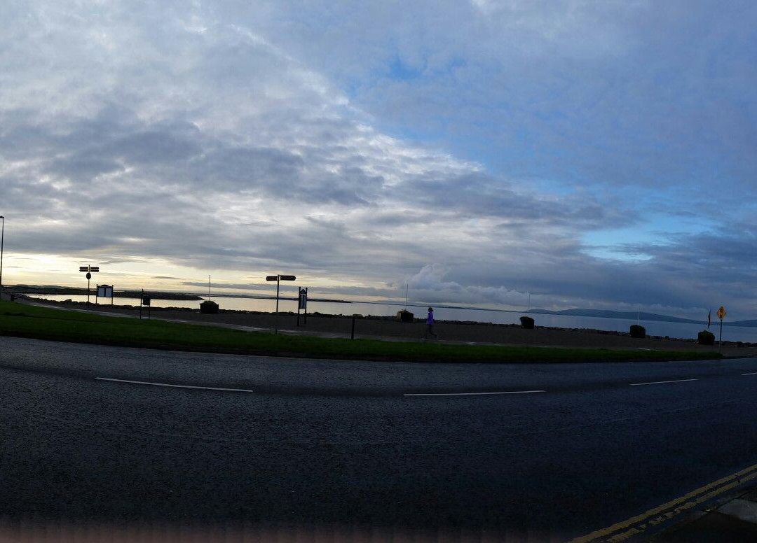 Salthill Beaches景点图片