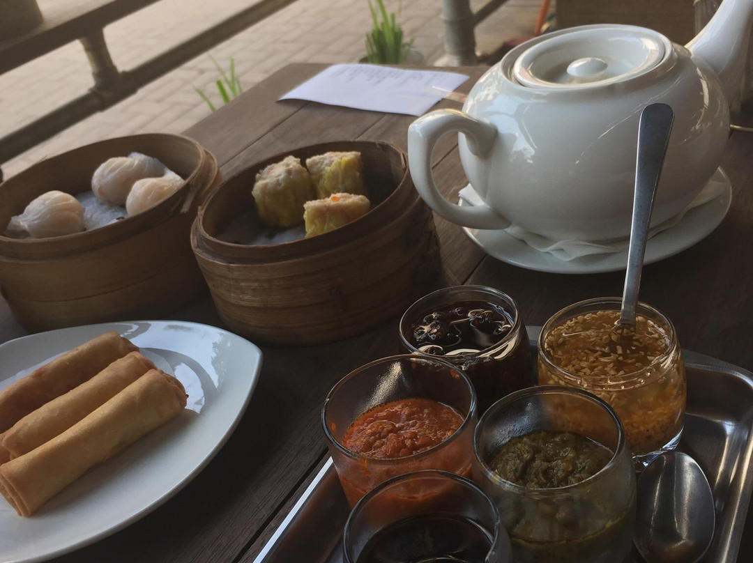 Kelapa Dua餐馆和美食-Bambu Dim Sum Inc.