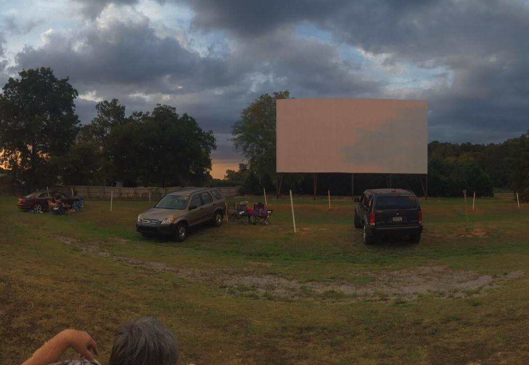 411 Twin Drive In Theater & Grill景点图片