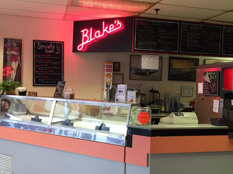 Carnation餐馆和美食-Blake's Pizzeria & Ice Cream