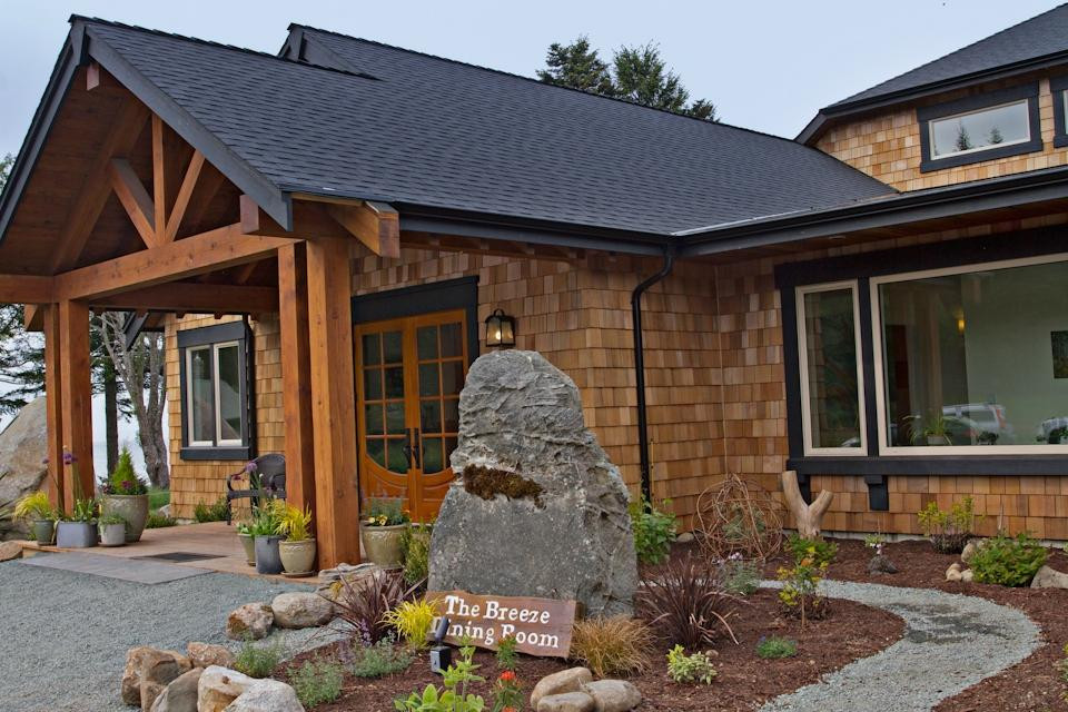 Sea Breeze Lodge