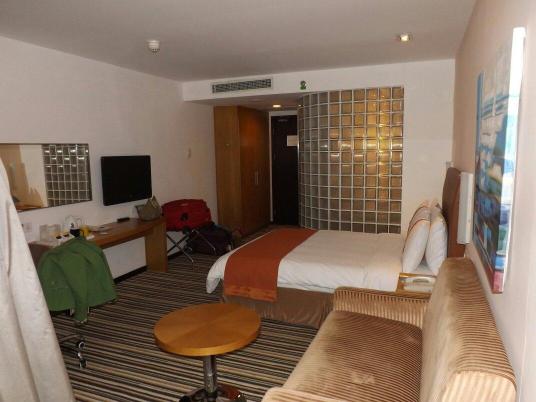 金桥中心智选假日酒店-客卧