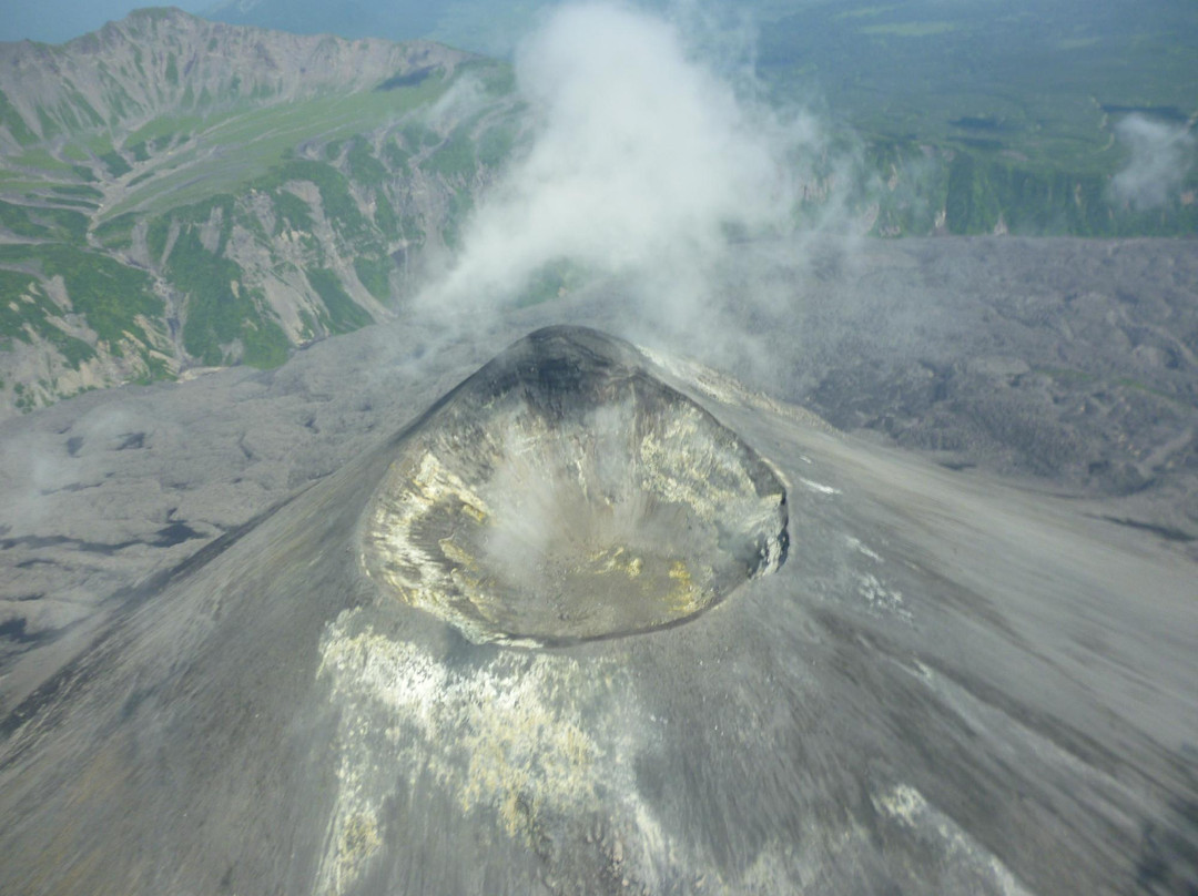 Karymsky Volcano景点图片