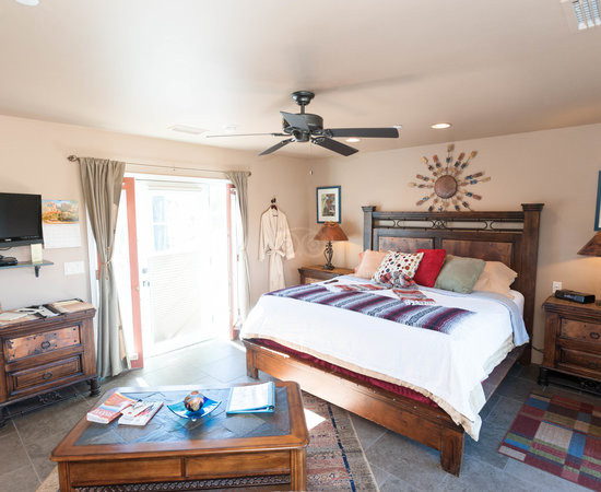 Cozy Cactus Inn