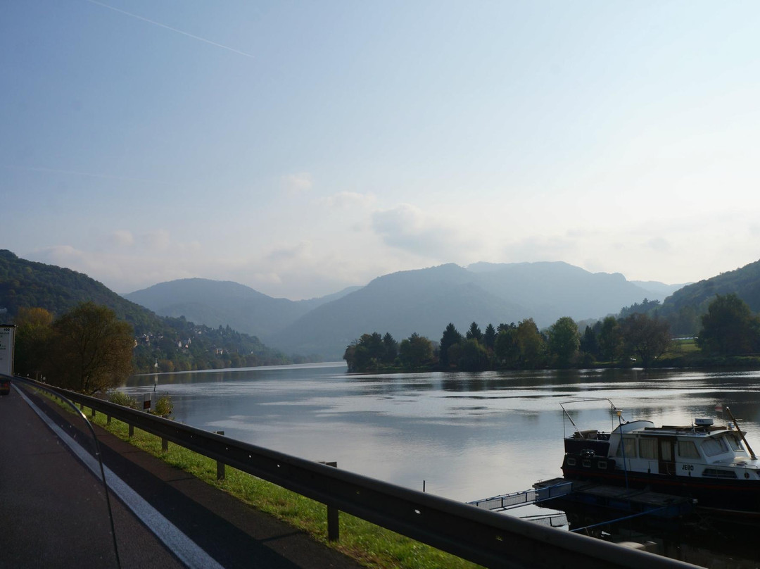 德辛旅游景点-Elbe River