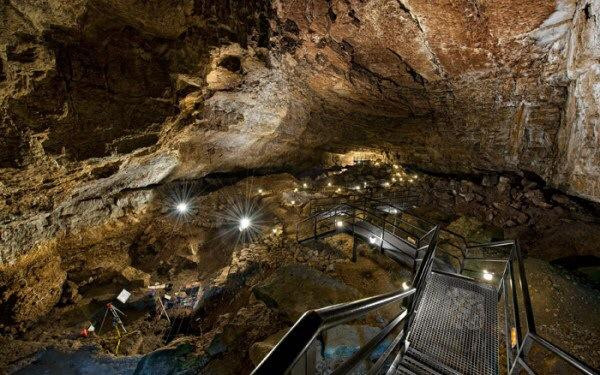 Cueva El Pendo景点图片