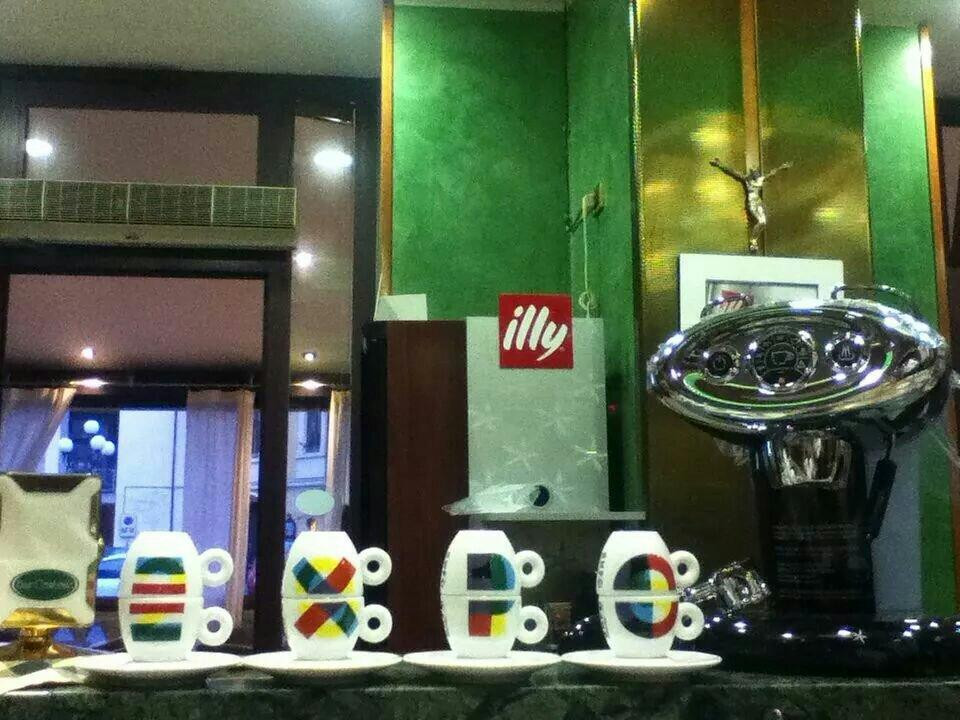 Montebello di Bertona旅游景点-Bar Centrale