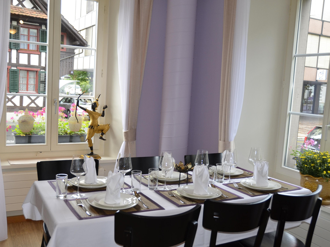 Restaurant Benjarong Thai Cuisine