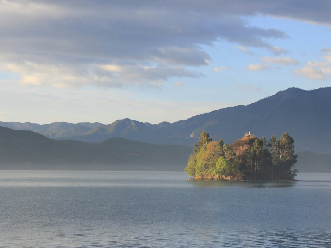 里务比岛-宁蒗彝族自治县必去景点
