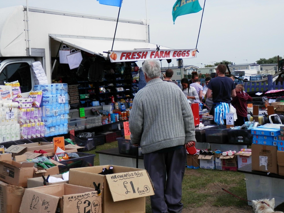 St. Osyth Beach Sunday Market景点图片