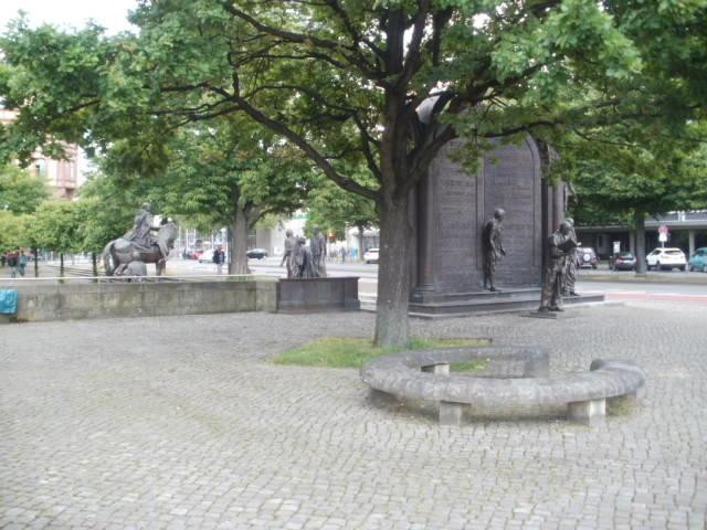 Monument Göttingen Sieben-汉诺威必去景点