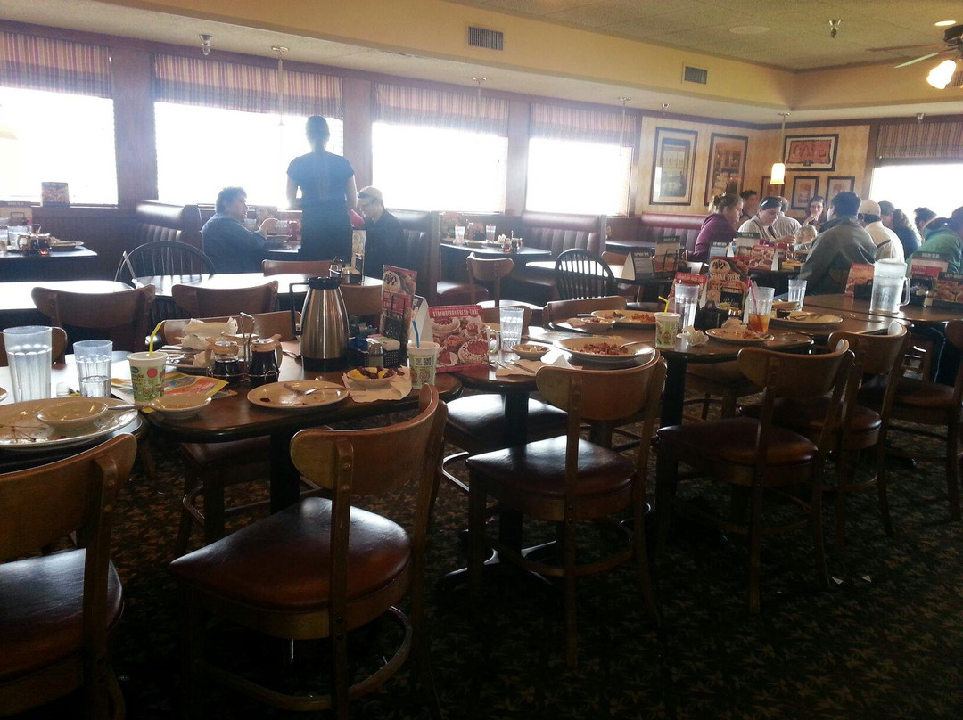 Le Grand餐馆和美食-Perkins Restaurant & Bakery