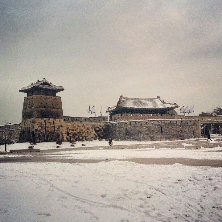 Hwaseomun Gate-水原市必去景点