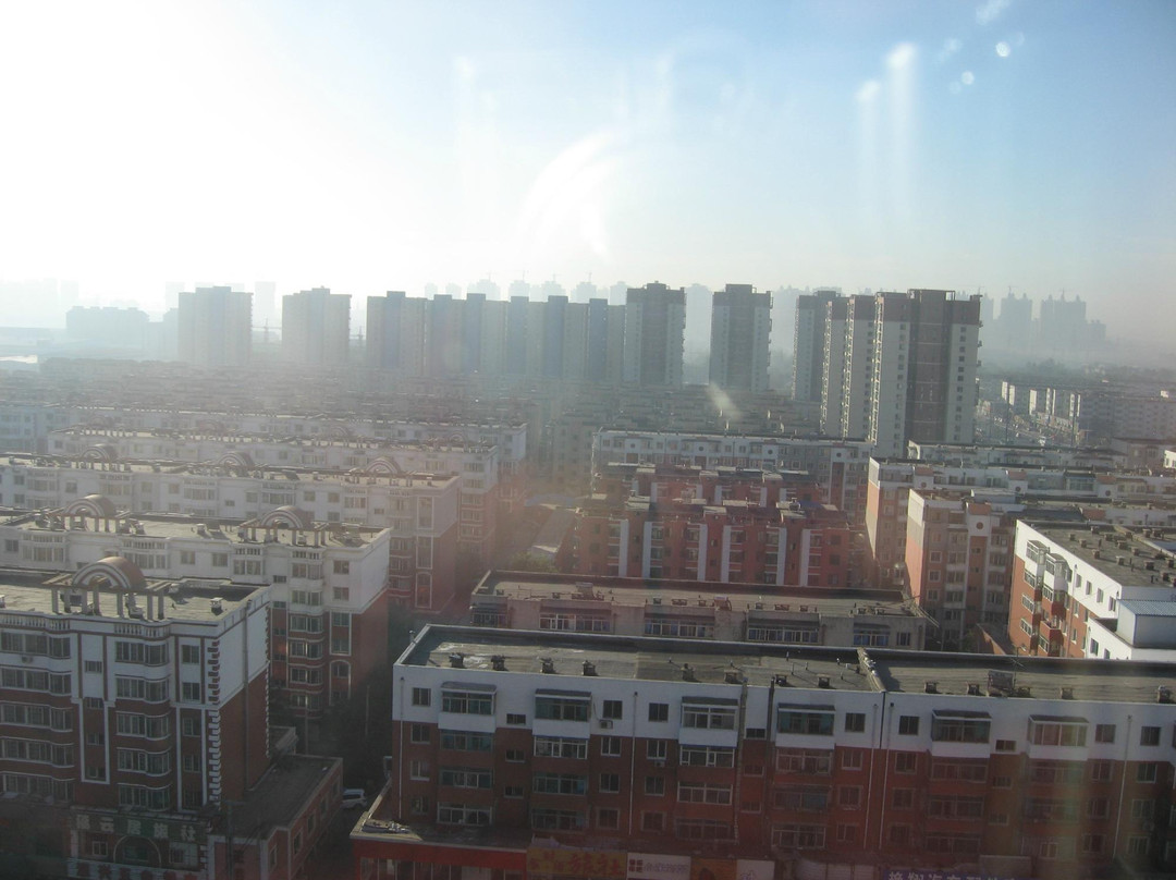 三隆春天酒店主图