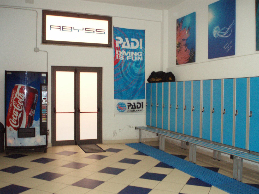 Abyss Diving Center-拉帕洛必去景点