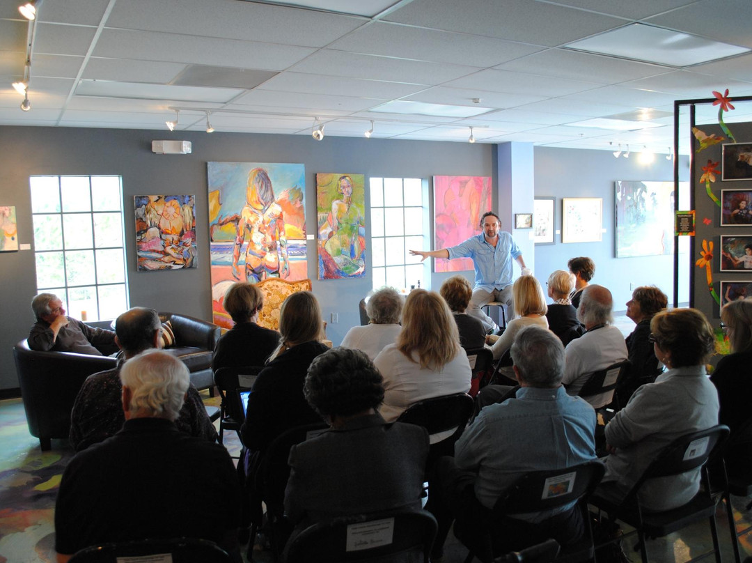 Hollingsworth Gallery-棕榈海岸必去景点