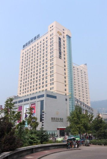 嘉隆国际酒店主图