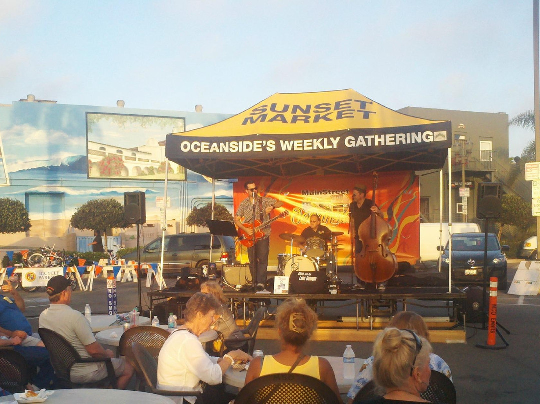 Oceanside Farmer's Market-欧申赛德必去景点