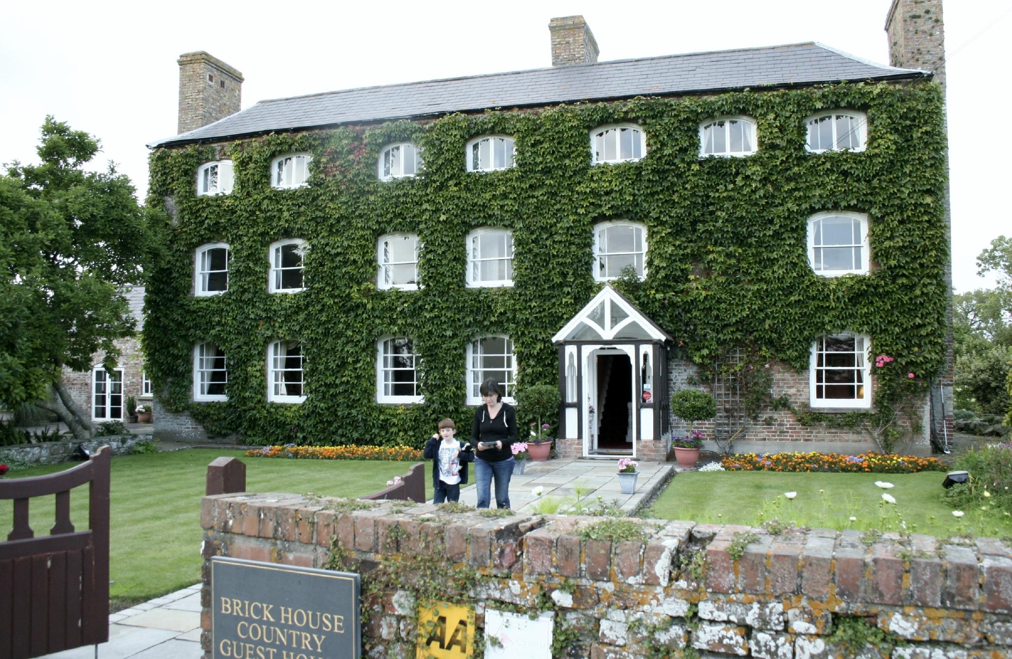 Brick House Country Guest House-浴室