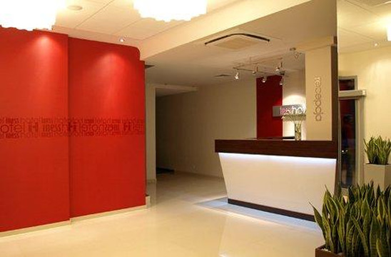 伊塞斯酒店主图