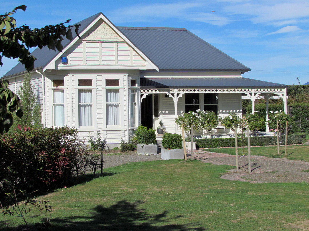 Dunnolly Cottage