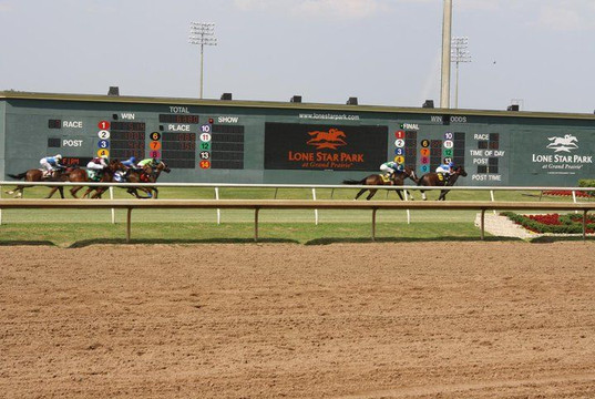 Lone Star Park-大草原城必去景点