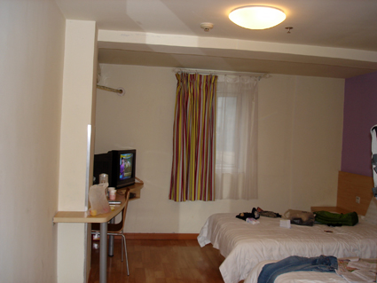 7天酒店·西安钟鼓楼第四医院大差市店-客卧