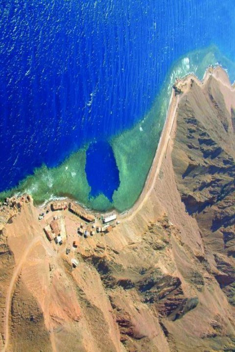 Blue Hole-达哈卜必去景点