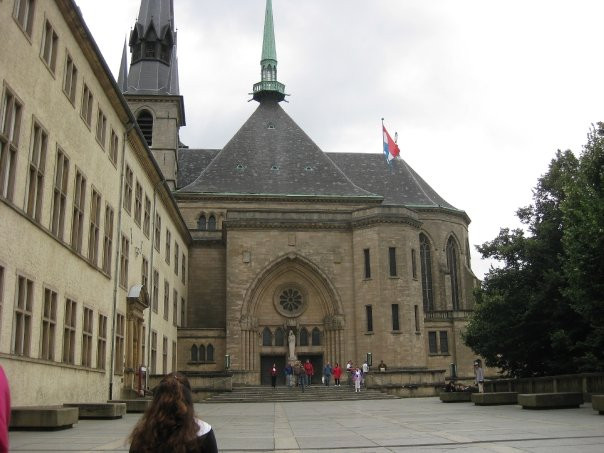 Cathédrale Notre-Dame-卢森堡城必去景点