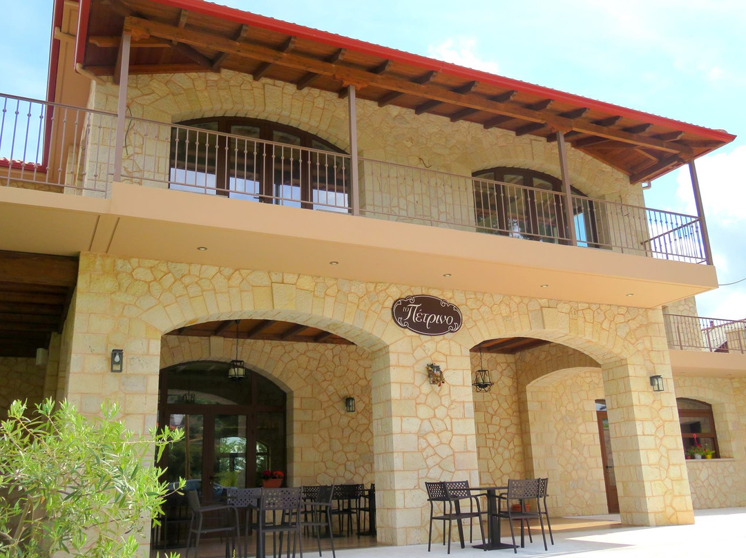 Langadhia餐馆和美食-To Petrino