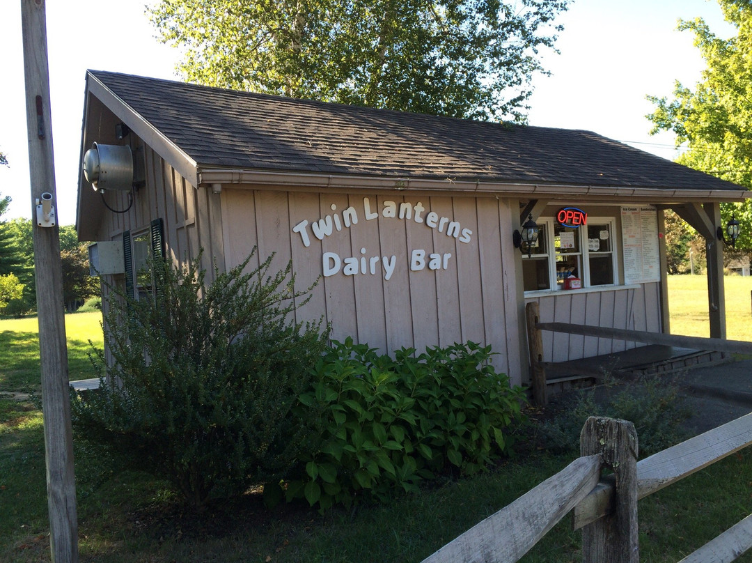 Twin Lanterns Dairy Bar